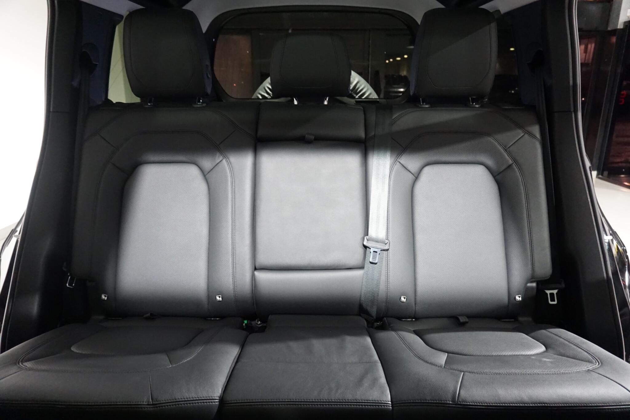 Land Rover Defender 110 3.0 P400 MHEV XS Edition SUV 5dr Petrol Auto 4WD Euro 6 (s/s) (400 ps)